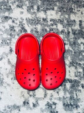 CROCS Kids Red Classic Clog Kids 1